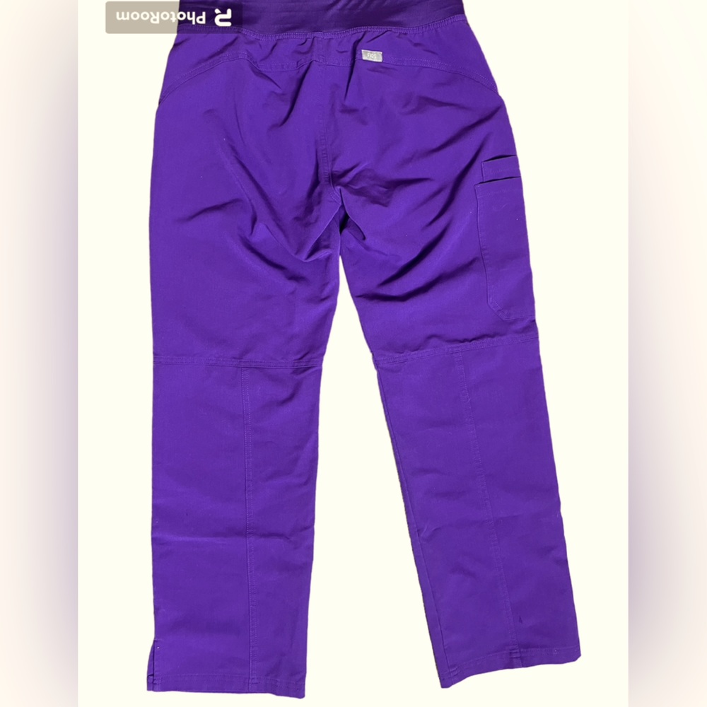 FIGS Kade Cargo Scrub bottoms Purple